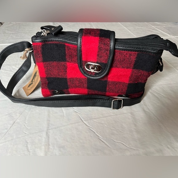 woodland creek Handbags - Woodland Creekk purse, NWT